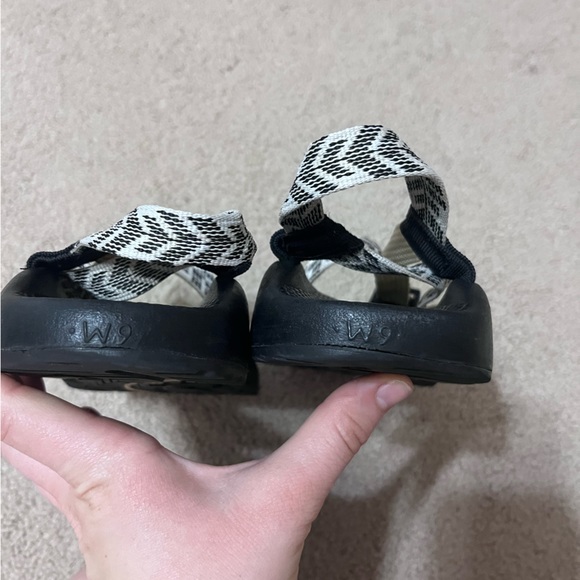 Chacos - Picture 2 of 4